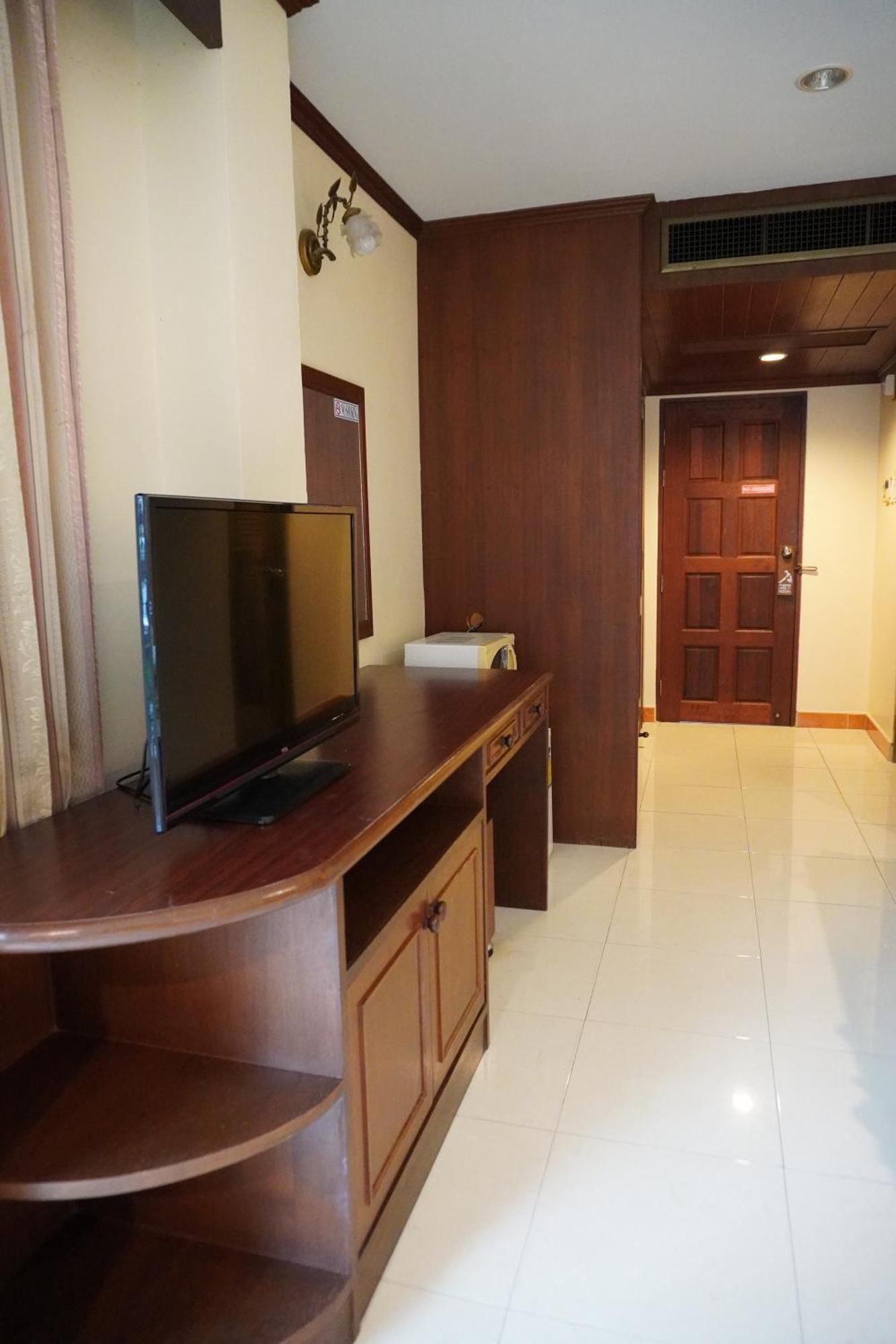 Centre Point Nanai Hotel Patong ภายนอก รูปภาพ